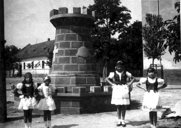 Országzászló-emlékmű 1.