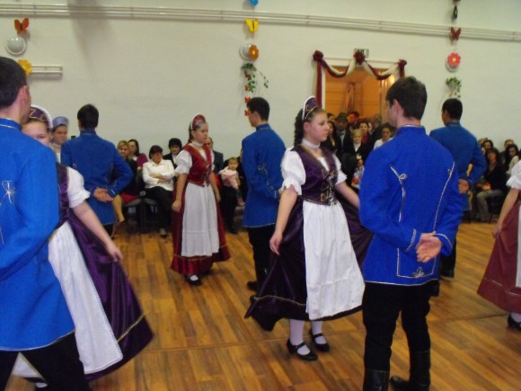 A palotást táncolók
