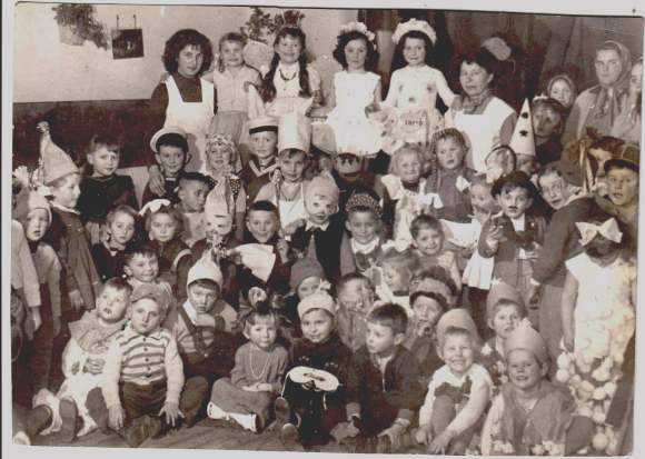 Jelmezbál az óvodában 1957. febr.