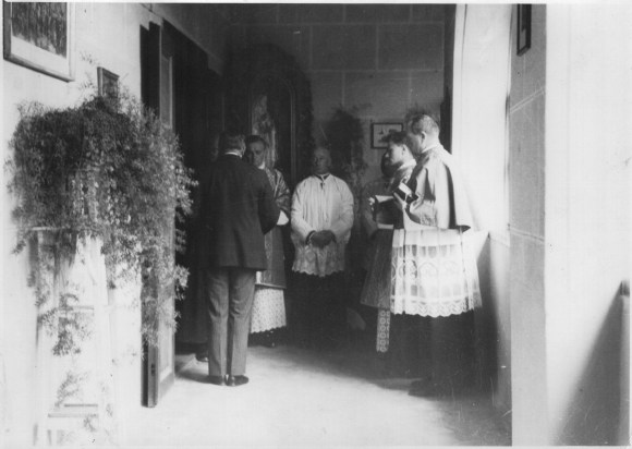  Egyházközségi  köszöntő