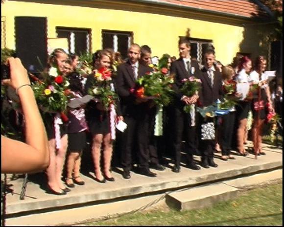 A ballagók a színpadon