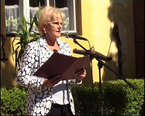 Kovács Zsuzsa megköszönte  mindazok munkáját,  akik idáig juttatták el a ballagókat