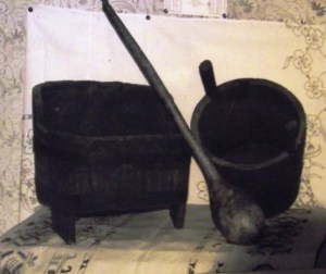 Bortölcsér, lopótök, bormérő edény