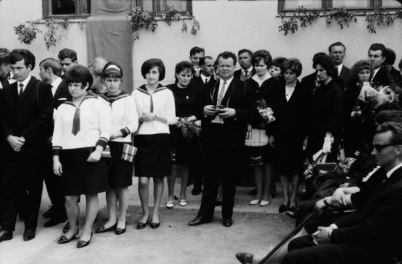 Ágoston Károly osztályfőnök az osztályával (IV. b.)