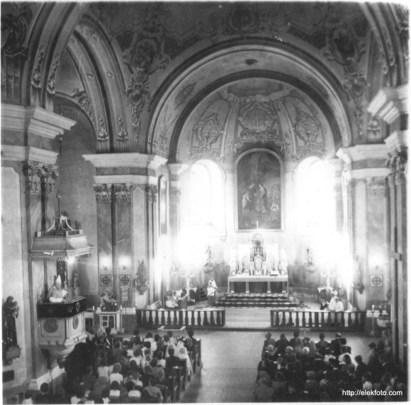 Püspöki mise az eleki templomban, 1940-1950 között