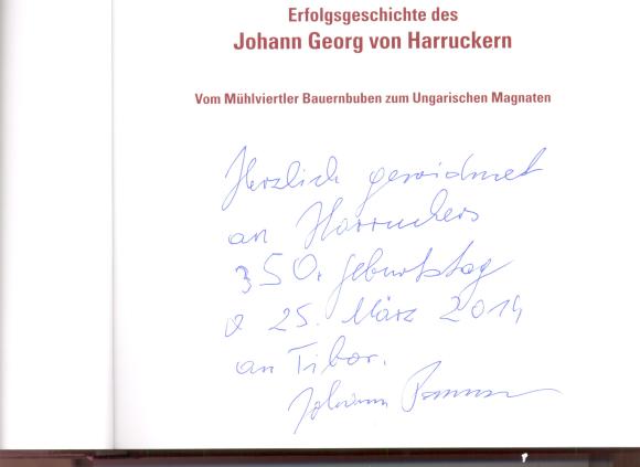 A szerző pont ezen a jeles napon dedikálta az ajándékba kapott könyvét R. T.-nak