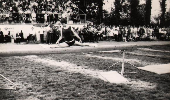 Janecskó Gyöngyi gerendagyakorlata