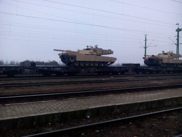 Útban Lőkösháza felé. (Kétegyháza vasútállomás, 2017. február 10. péntek)